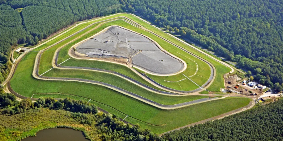 landfill_copyrights-deponie-wernsdorf-2015